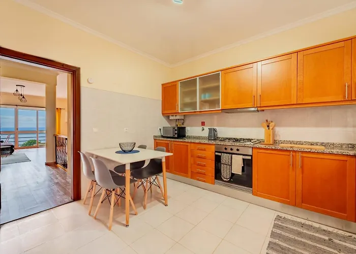Portonovohouse - Emma's House. בית נופש *
